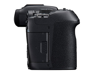EOS R7・18-150 IS STM レンズキット ミラーレスカメラ 5137C008