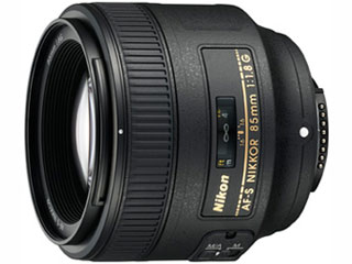 AF-S NIKKOR 85mm ��/1.8G�@���]���P�œ_�����Y�@�ɂ��Ă̊��z�E�]���E���R�~�i�N�`�R�~�j�����L�����������B