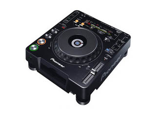 CDJ-1000MK3 ���[���ɂ����Ԃ�������܂� ���\���t���ɂ��Ă̊��z�E�]���E���R�~�i�N�`�R�~�j�����L�����������B