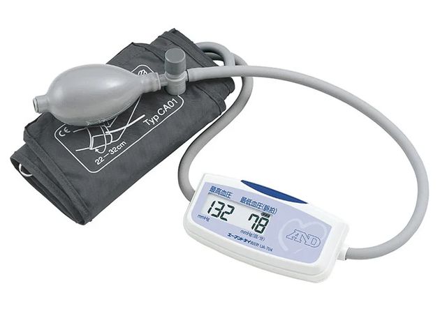 UA-704 トラベル血圧計