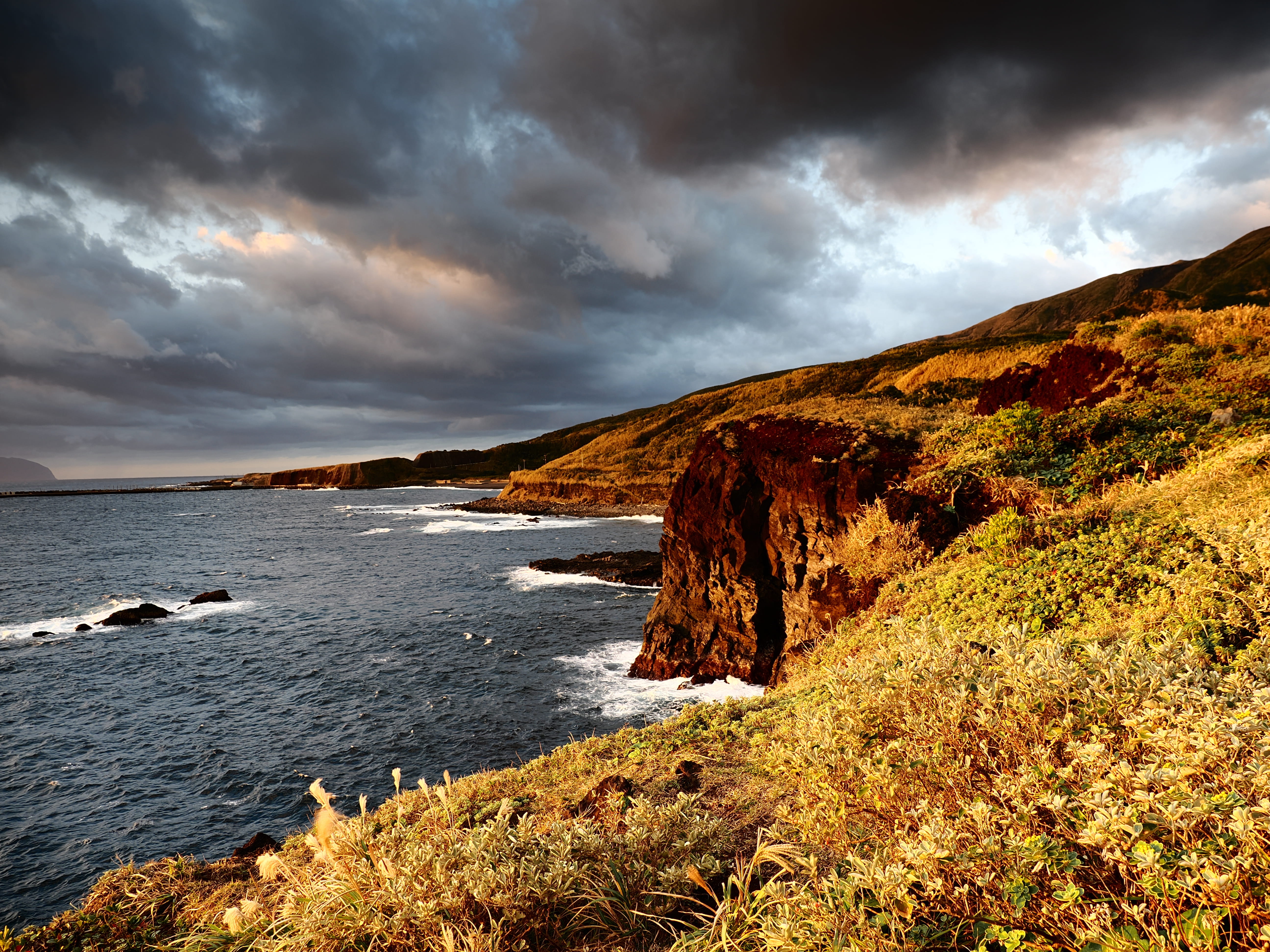 OM SYSTEM OM-3 M.ZUIKO DIGITAL ED 12-100mm F4.0 IS PRO�@1/50�b, F4.0,ISO200, 0EV,WB�I�[�g�J���[�v���t�@�C���R���g���[���A���C�uGND(ND8,Soft)