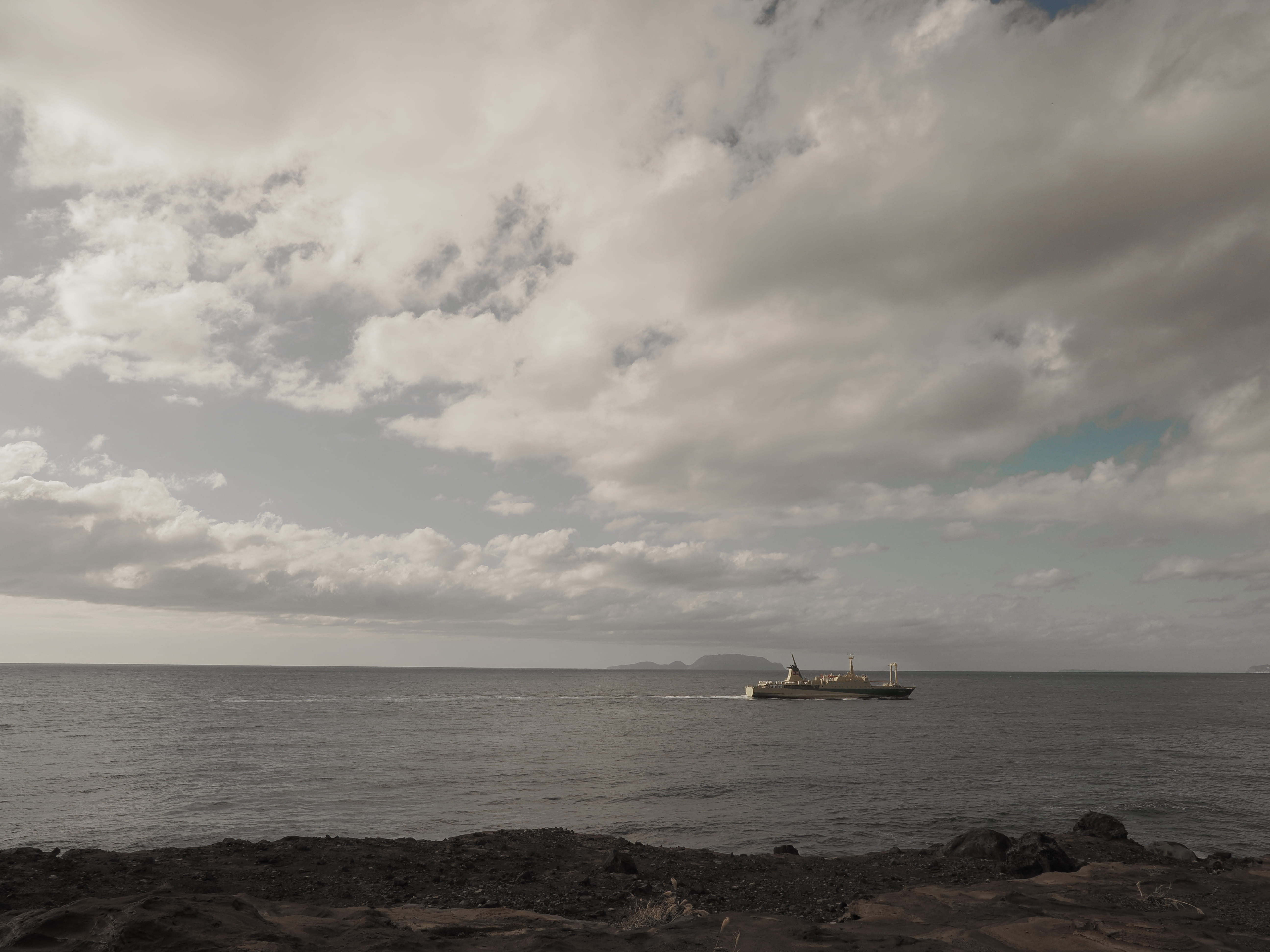 OM SYSTEM OM-3 M.ZUIKO DIGITAL ED 12-100mm F4.0 IS PRO 1/800�b,F9.0,ISO200, -0.3EV,CWB 12000K�@�J���[�v���t�@�C���R���g���[��